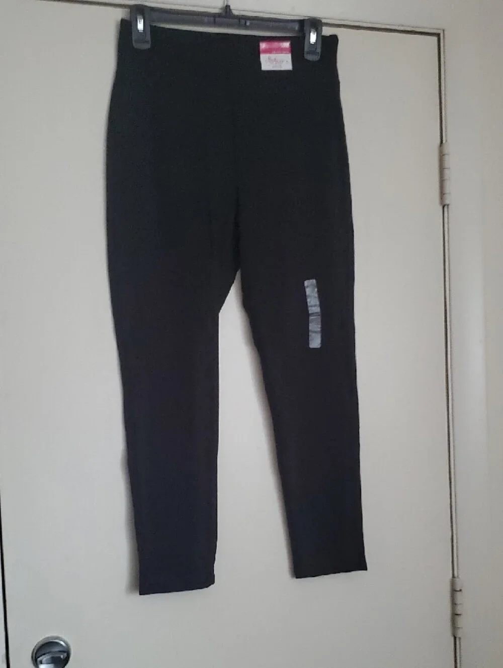 Classic Black Leggings - Picture 4 of 8